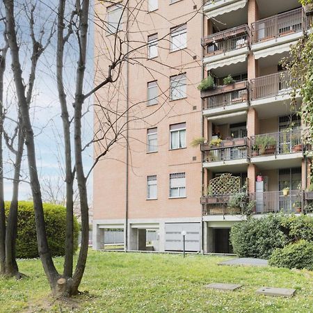 Easylife - Accogliente Dimora Con Balcone Apartment Milan Luaran gambar